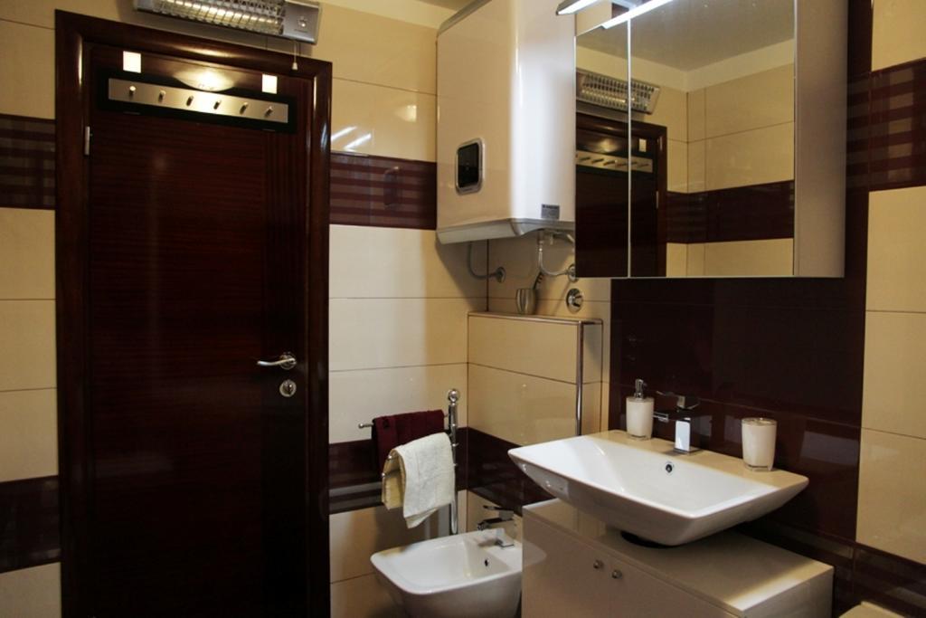 Apartment Tea 2 Split Bilik gambar